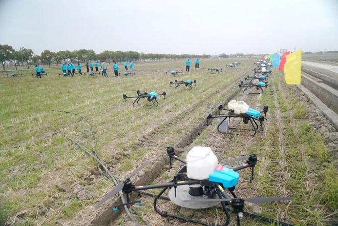 &ldquo;送科技下鄉(xiāng)&rdquo;:30架啟飛智能植保無人機為寧波市春耕備耕現(xiàn)場會添彩